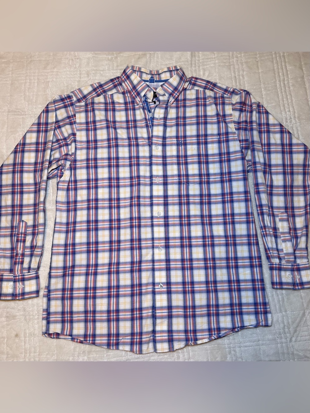 Ariat Men's Plaid Button-Down Long Sleeve Shirt  Medium